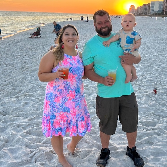 Lilly Pulitzer Dresses & Skirts - EUC Lilly Pulitzer swing dress I think print is snappy turtle 🐢 🩷